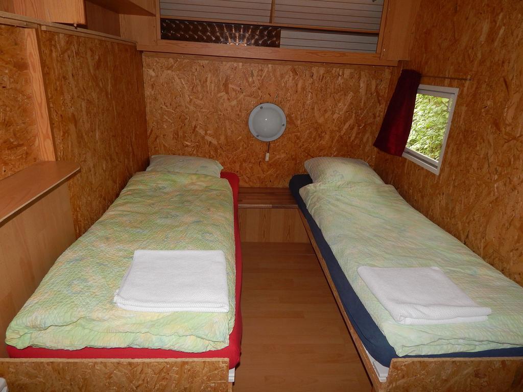 Hostel Le Chandelier Saint-Ursanne Quarto foto
